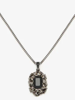 Store Alexander McQueen Men's Ivy Skull Necklace in Antique Silver