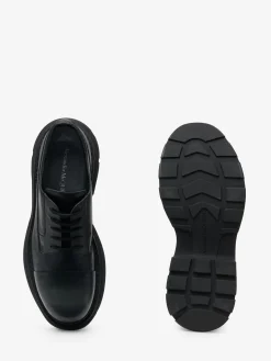 New Alexander McQueen Men's Tread Lace Up in Black
