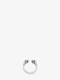 Store Alexander McQueen Men's Twin Skull Ring in SILVER