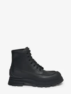 Outlet Alexander McQueen Men's Wander Lace Up Boot in Black
