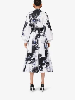 Fashion Alexander McQueen Women's Chiaroscuro Cocoon Shirt in White/Black/Electric Blue
