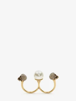 Store Alexander McQueen Women's Pearl Skull Double Ring in Antique Gold