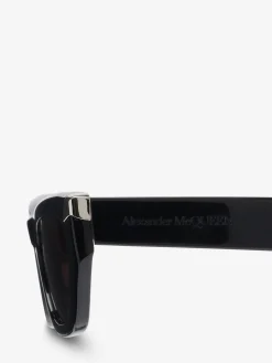 Store Alexander McQueen Women's Punk Rivet Geometric Sunglasses in Black/Smoke