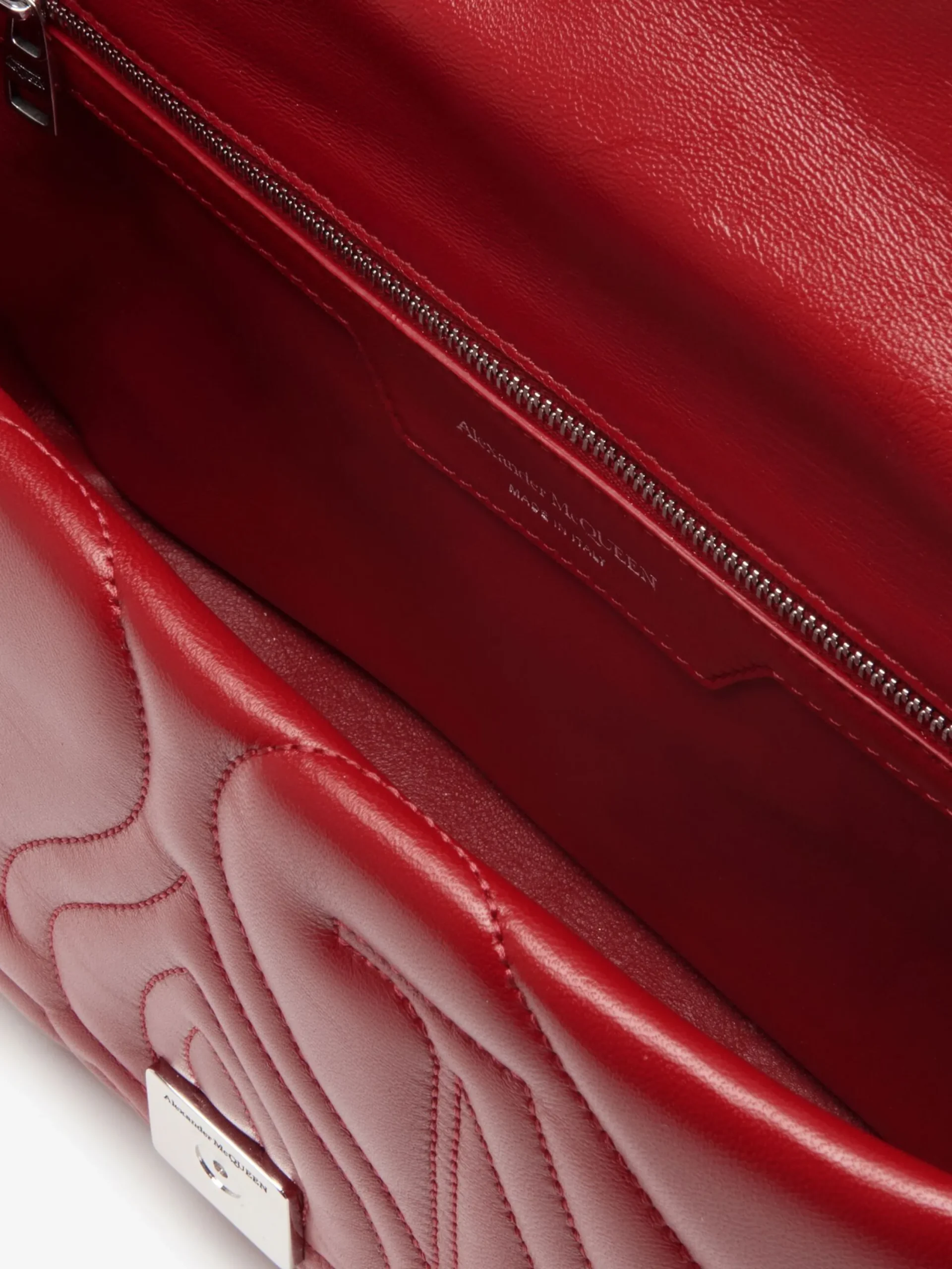 Store Alexander McQueen Women's The Seal Bag in Blood Red