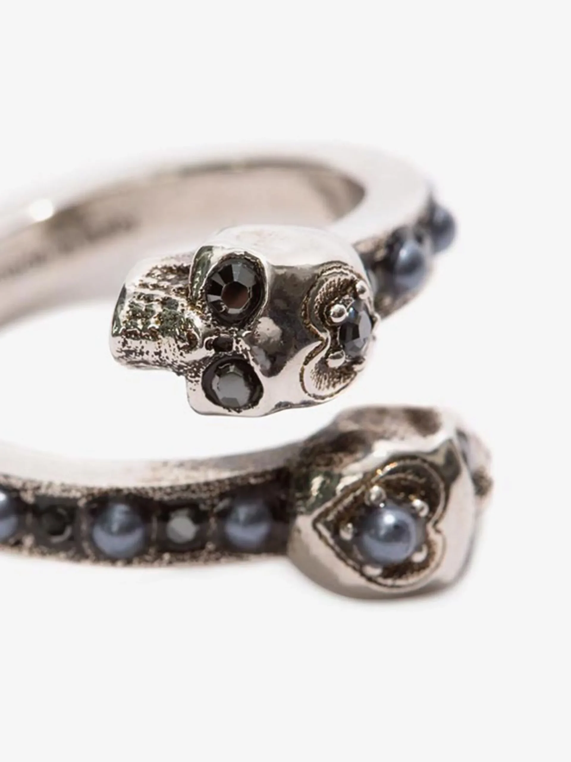 Discount Alexander McQueen Women's Wrap-around Skull Ring in Antique Silver